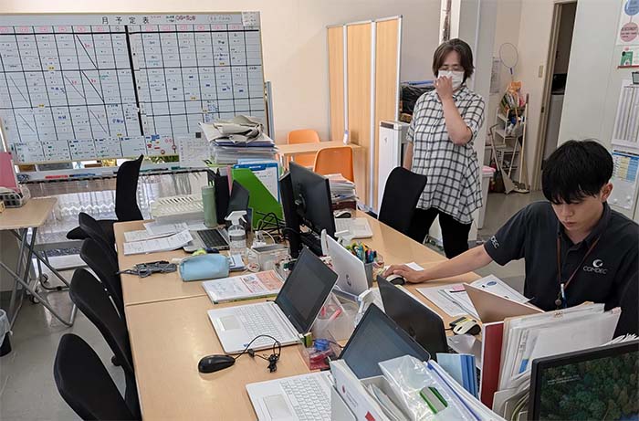現地での納品作業